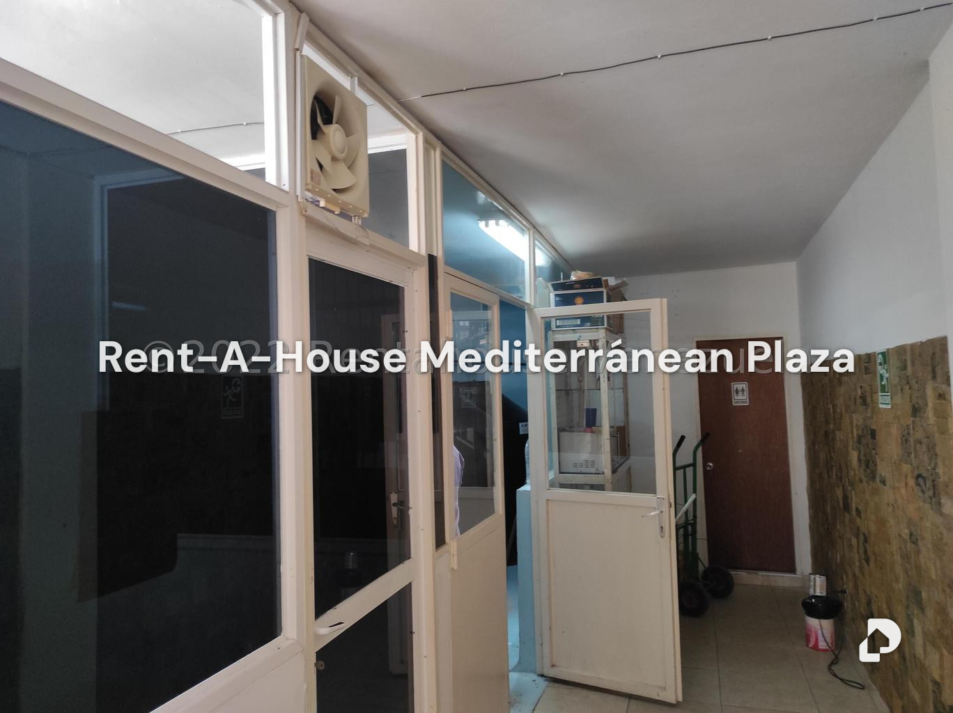 Local comercial en Parque Valencia, Valencia – 159