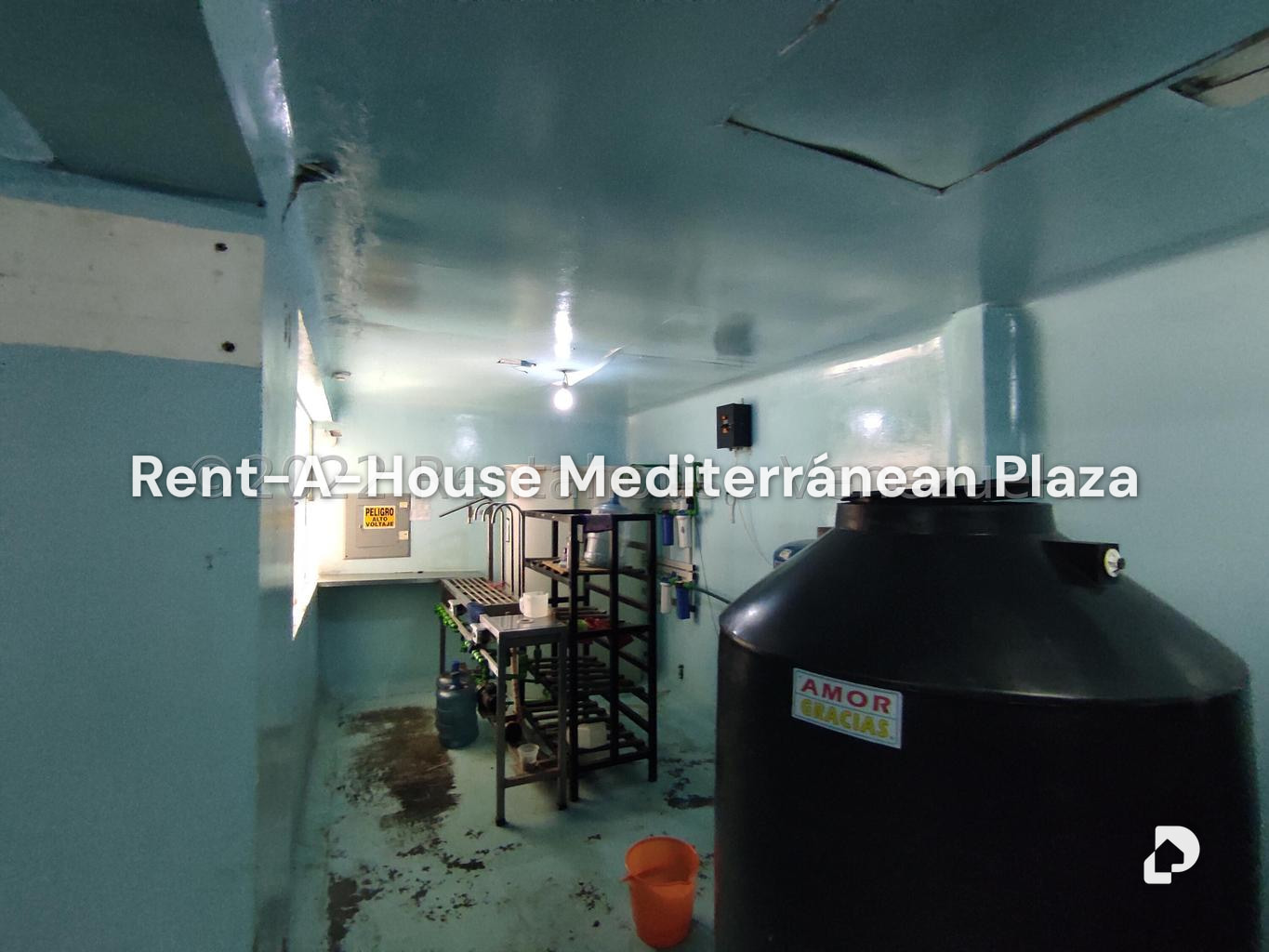 Local comercial en Parque Valencia, Valencia – 163