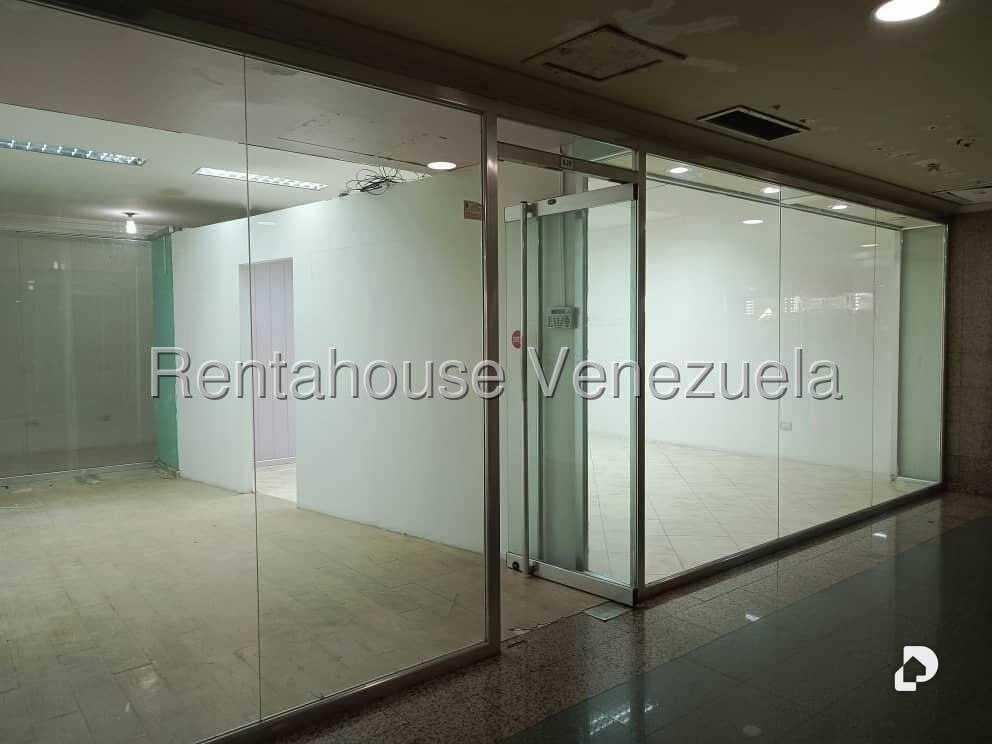 Local comercial en Ciudad Jardín Mañongo, Naguanagua