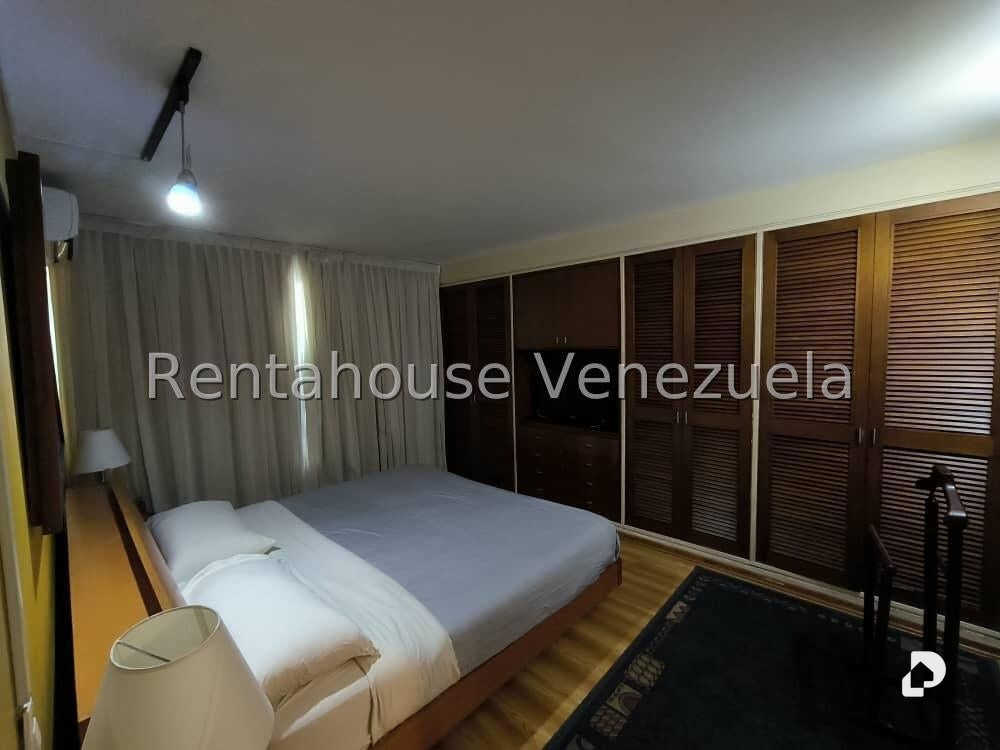 Apartamento en Altamira, Caracas – 13