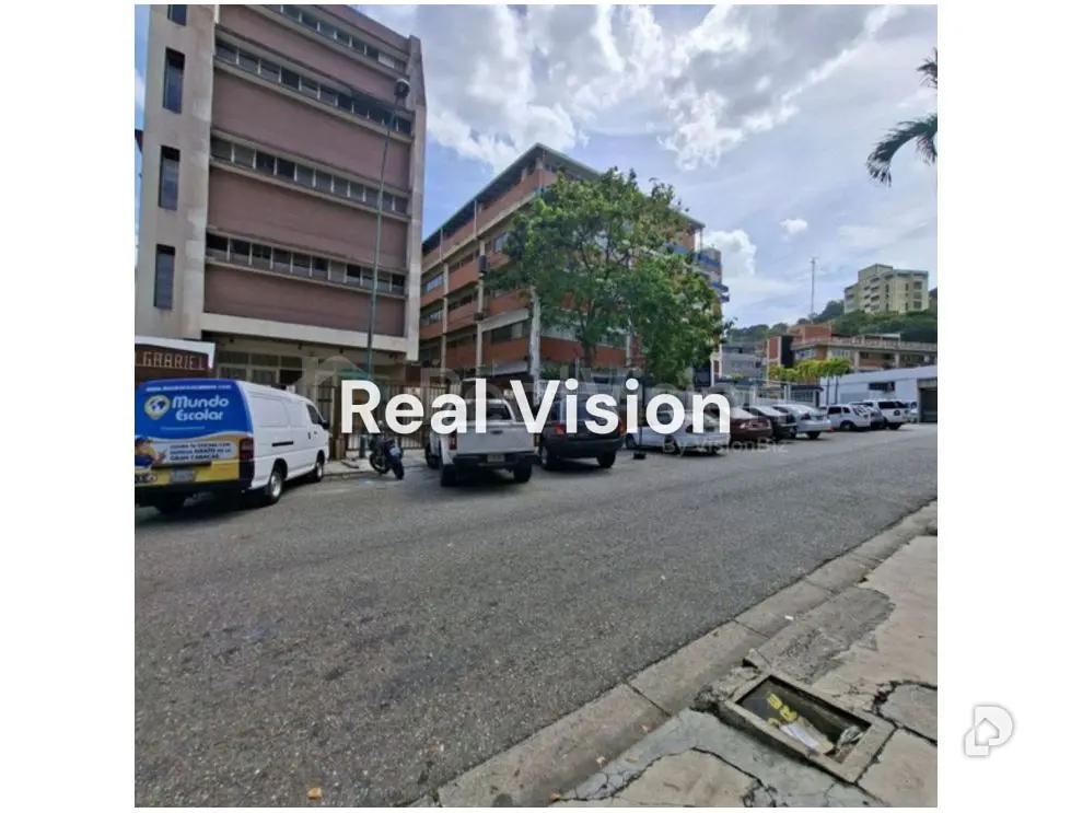 Local comercial en La Urbina, Caracas – 17