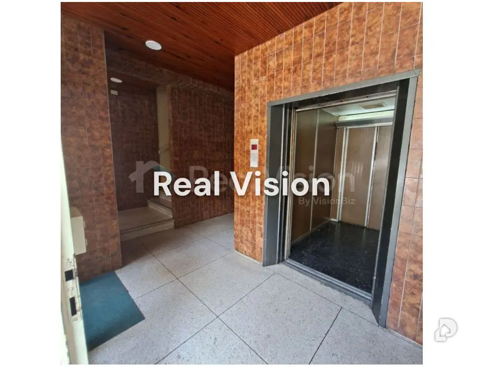 Local comercial en La Urbina, Caracas – 4