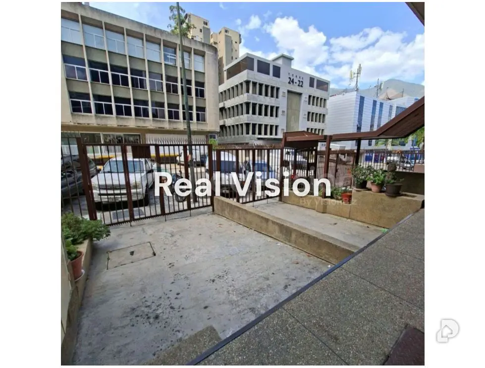 Local comercial en La Urbina, Caracas – 2