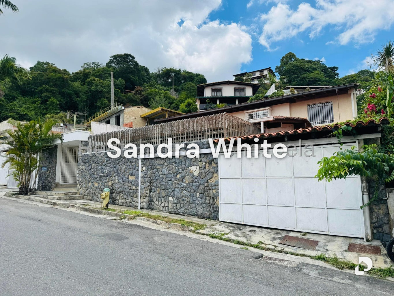 Casa en Santa Fe Norte. 27-5617, Caracas – 1