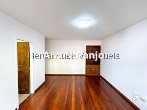 House in Prados del Este, Caracas – 12