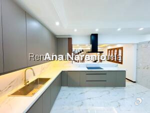 House in Prados del Este, Caracas – 27