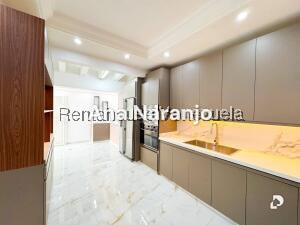 House in Prados del Este, Caracas – 19