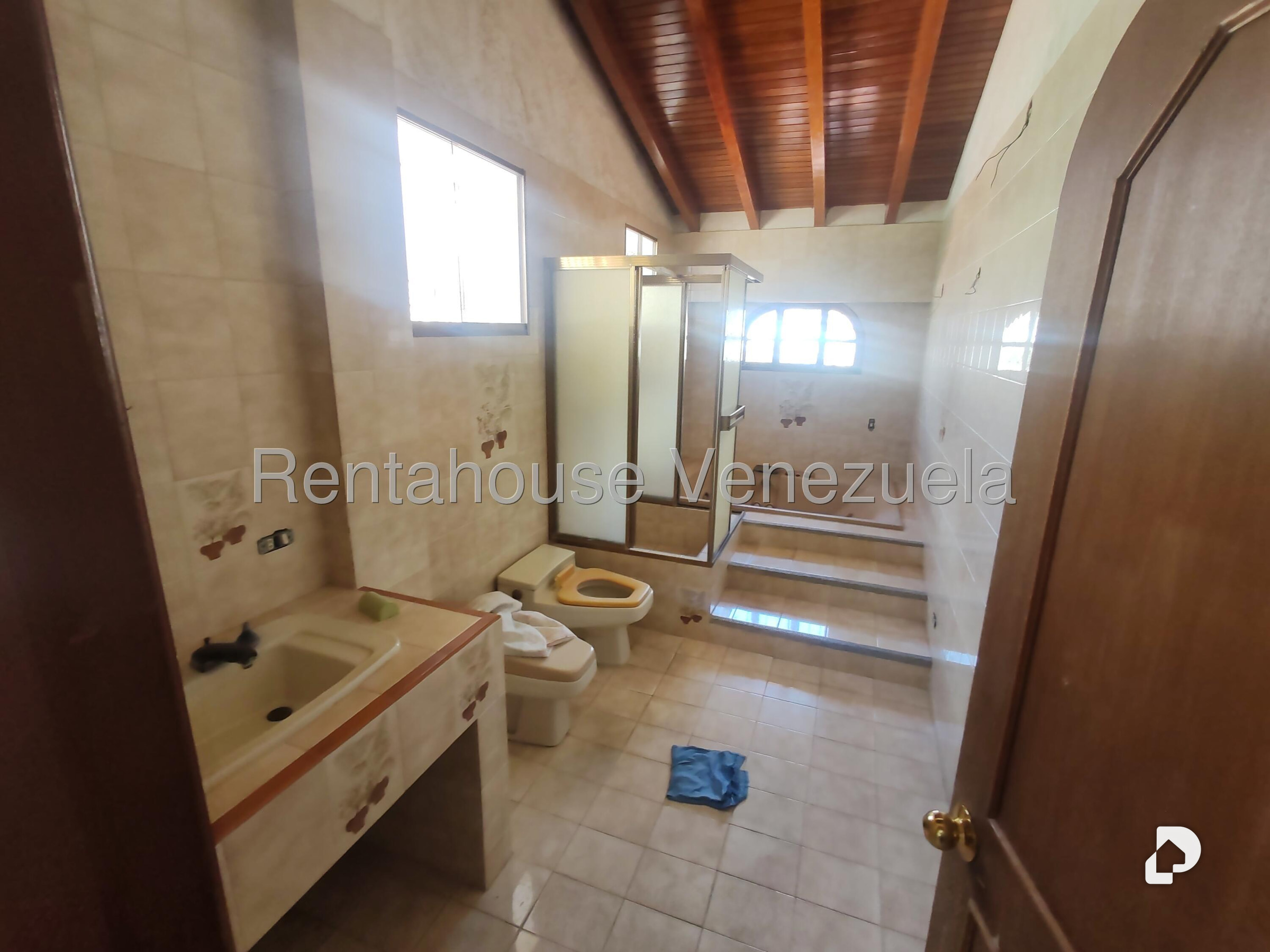 Casa en El Marqués, Caracas – 24