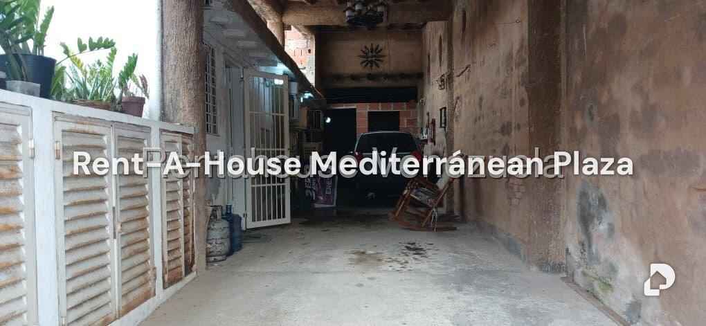 Casa en Los Cardones, Libertador – 17