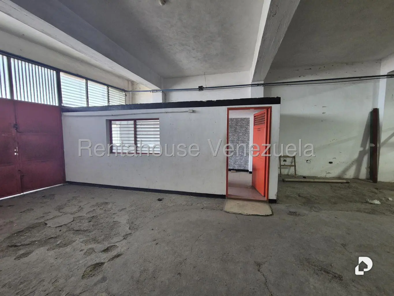 Building in El Junquito, Caracas – 12