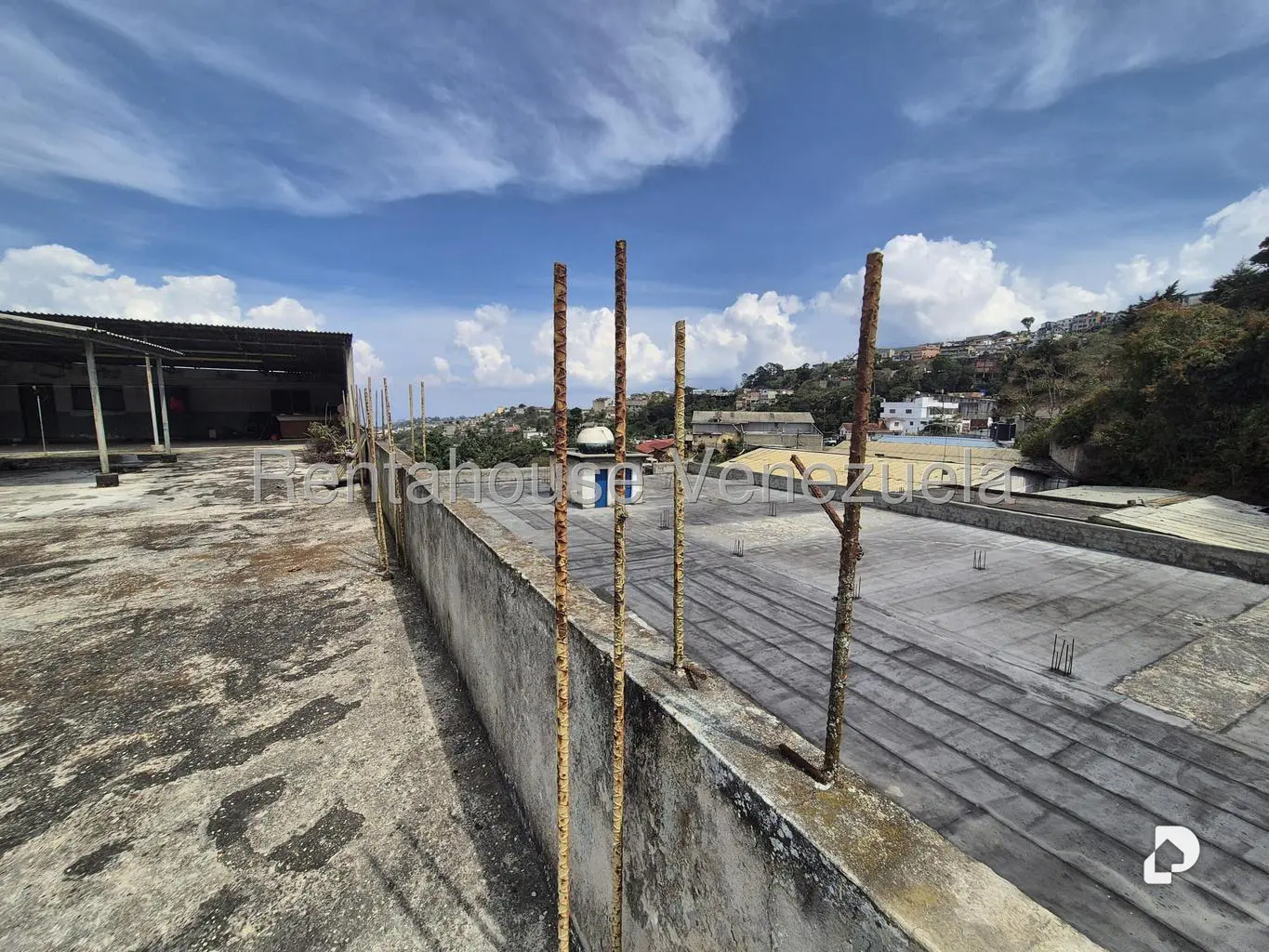 Building in El Junquito, Caracas – 20