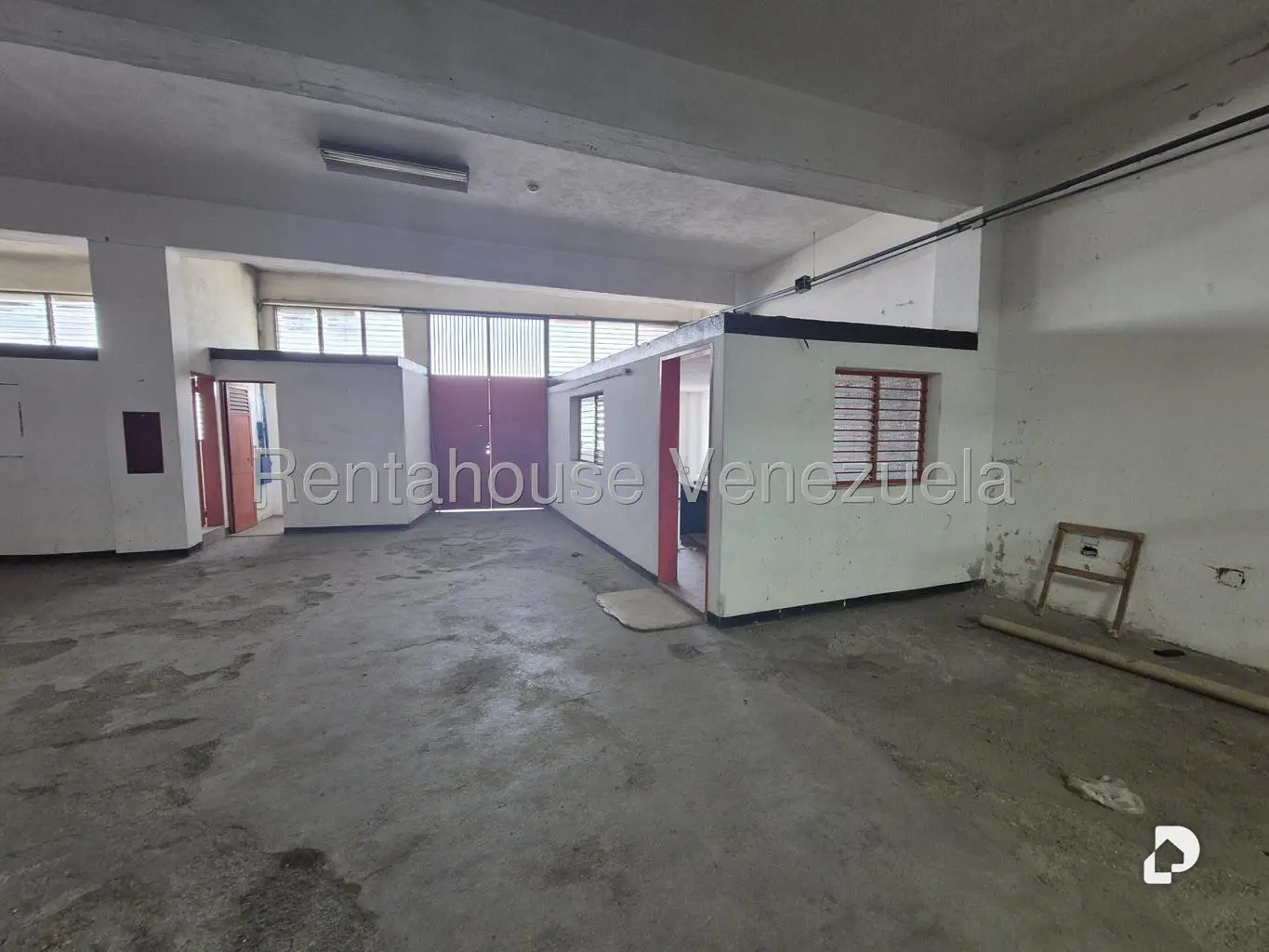 Building in El Junquito, Caracas – 10