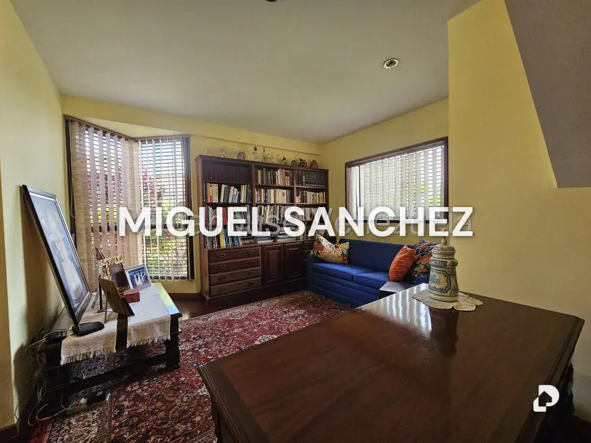 Casa en La Boyera, Caracas – 10