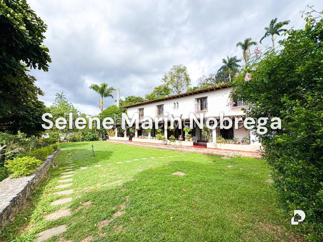 Casa en Cerro Verde, Caracas – 13