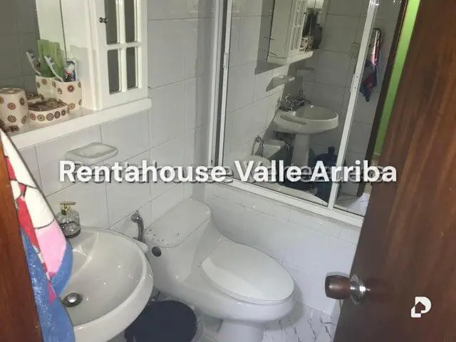 Casa en La California Norte, Caracas – 12