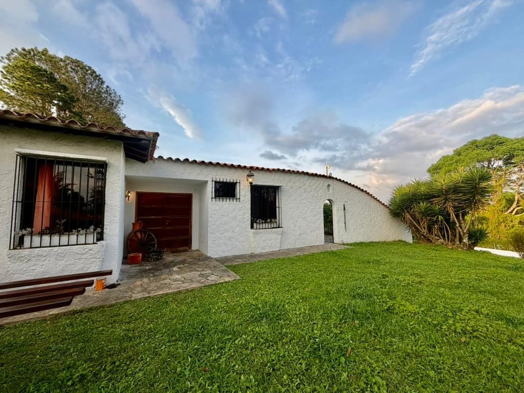 Casa en La Lagunita, Caracas - 1