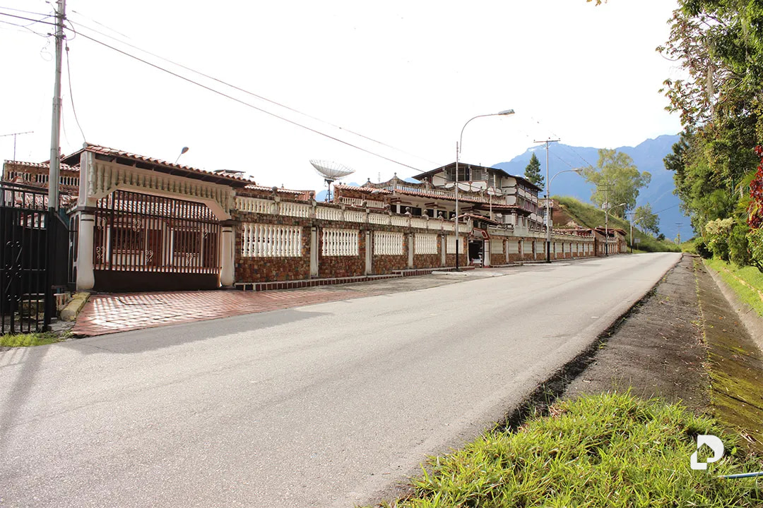 Building in Los Curos, Osuna Rodríguez – 7