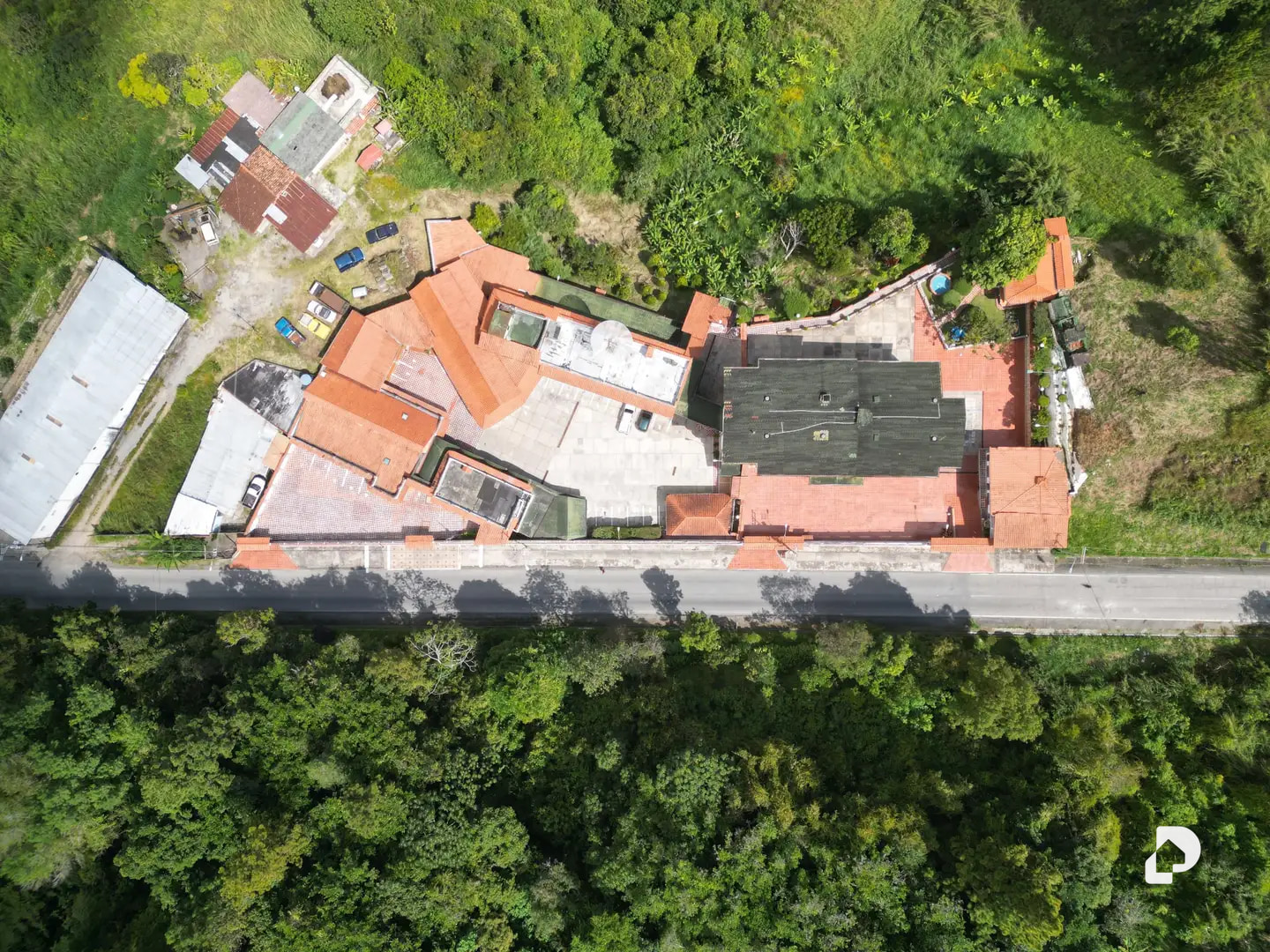 Building in Los Curos, Osuna Rodríguez – 5