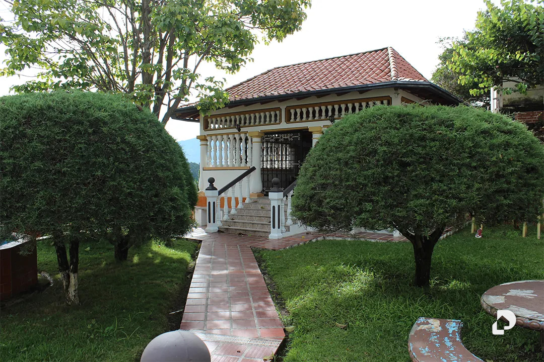 Building in Los Curos, Osuna Rodríguez – 48
