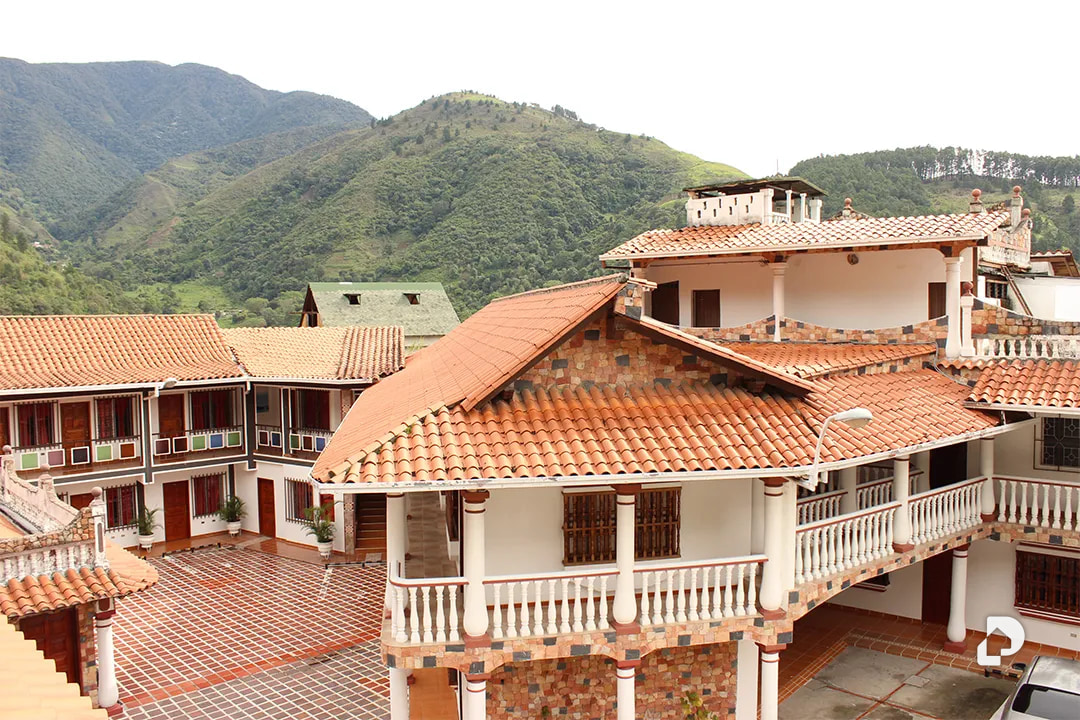 Building in Los Curos, Osuna Rodríguez – 40