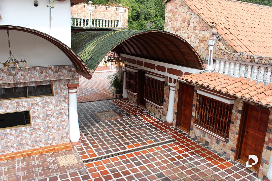 Building in Los Curos, Osuna Rodríguez – 15