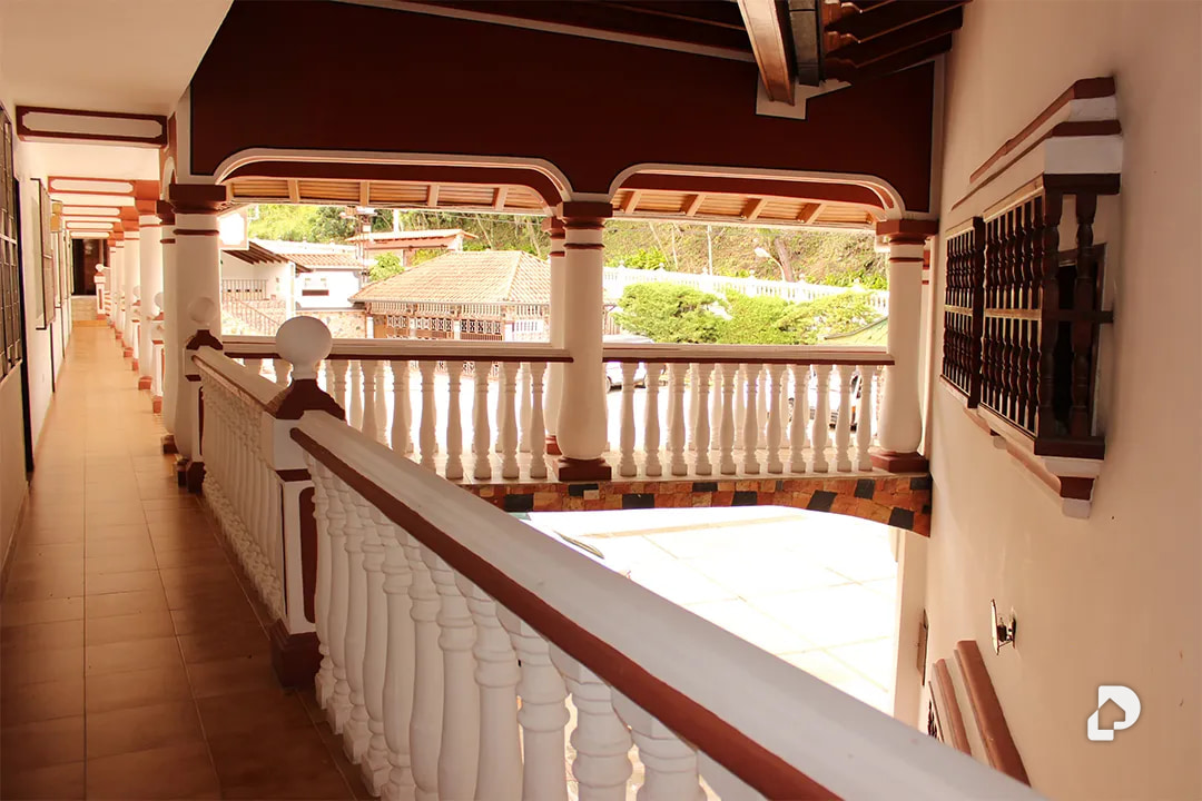 Building in Los Curos, Osuna Rodríguez – 52