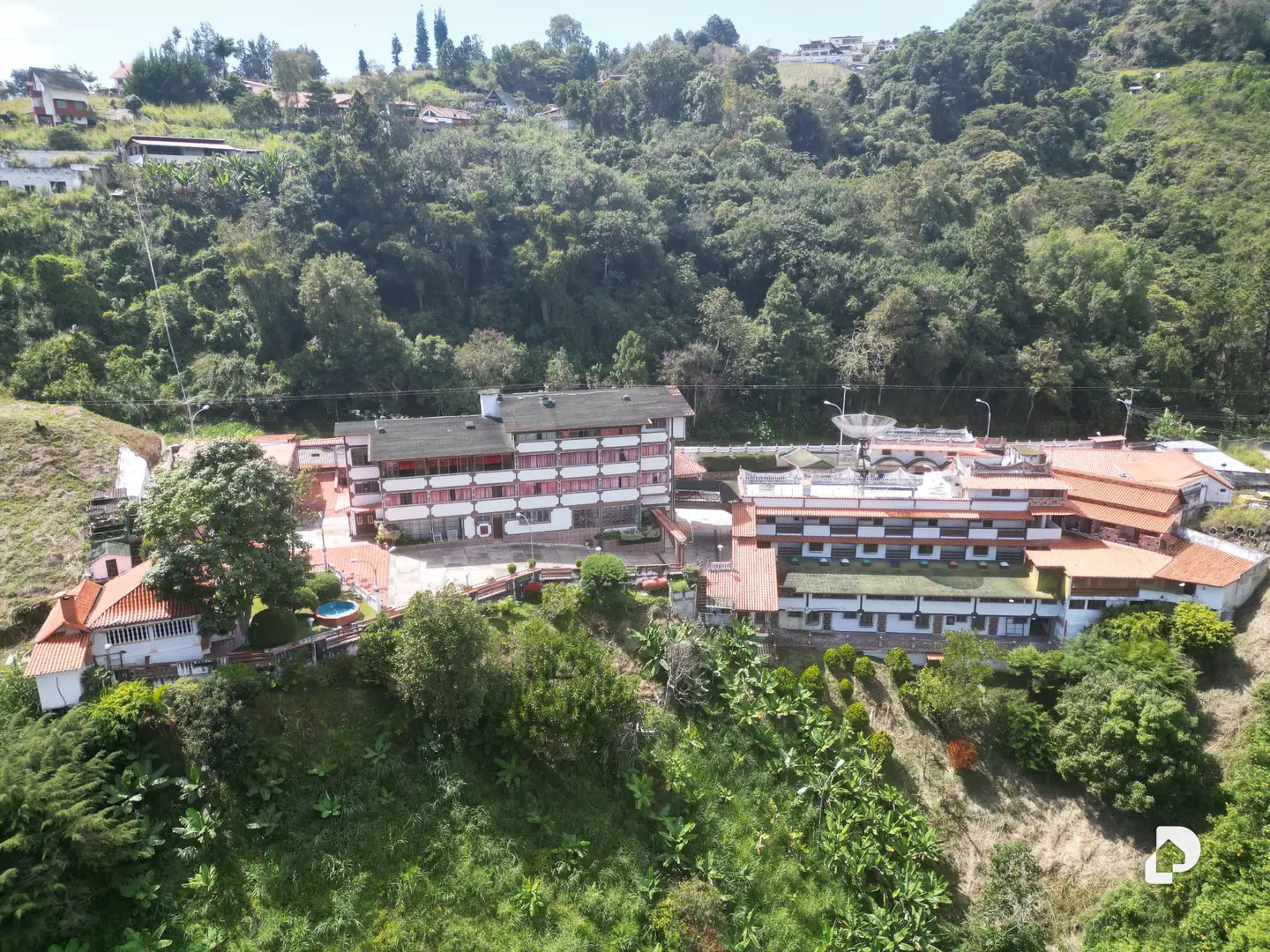 Building in Los Curos, Osuna Rodríguez – 3