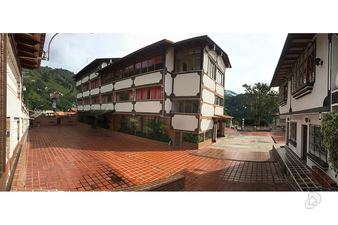 Building in Los Curos, Osuna Rodríguez – 42