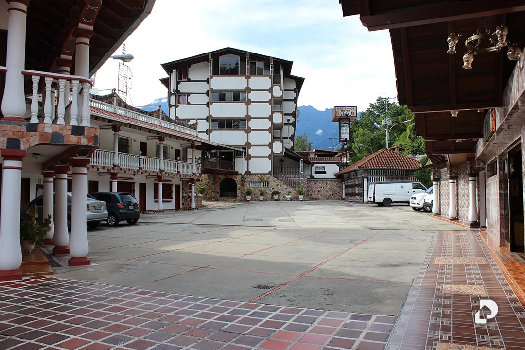 Building in Los Curos, Osuna Rodríguez – 18