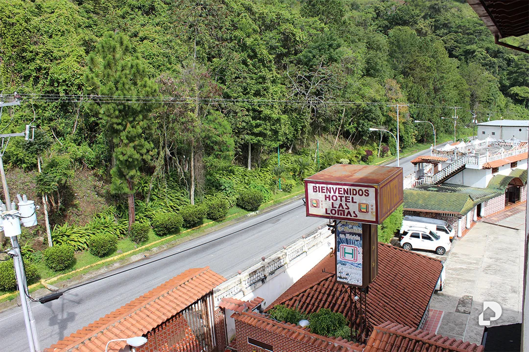 Building in Los Curos, Osuna Rodríguez – 8