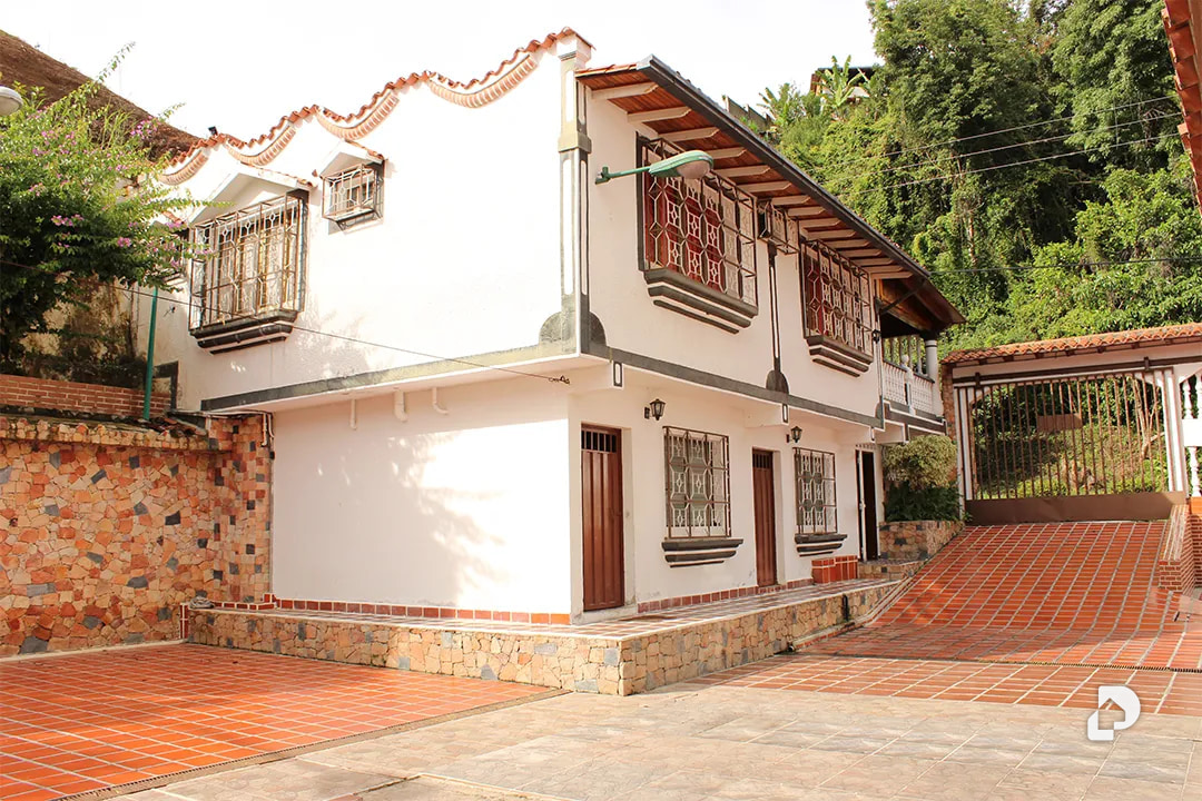 Building in Los Curos, Osuna Rodríguez – 37