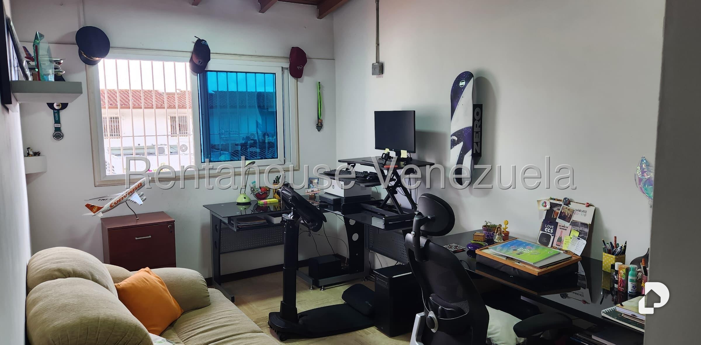 Casa en Alto Prado, Caracas – 31