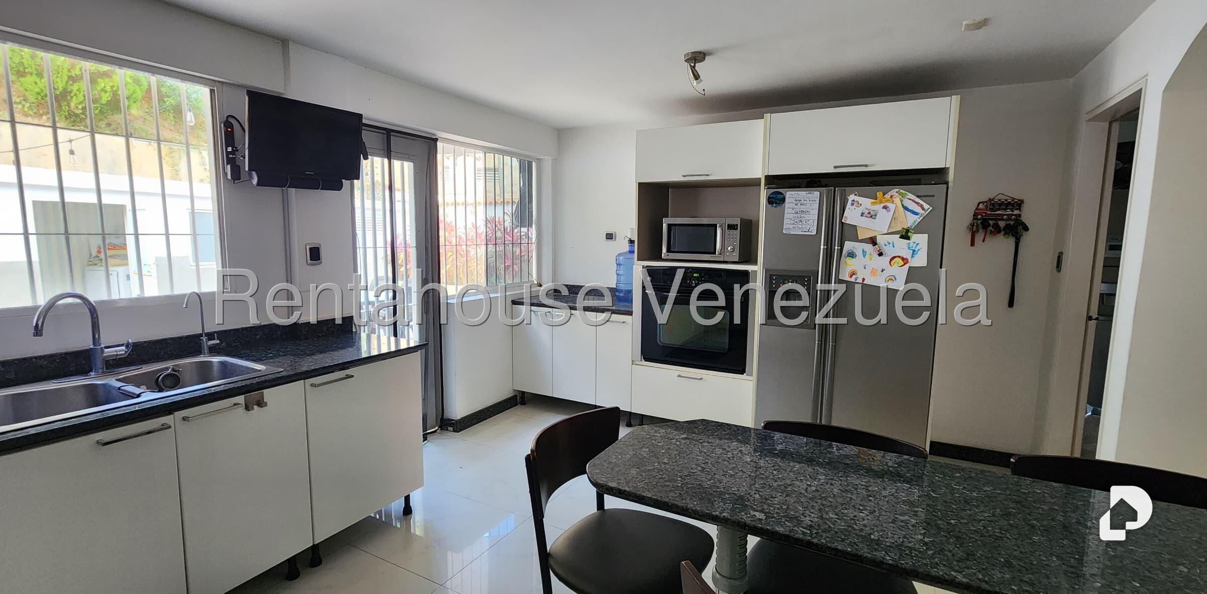Casa en Alto Prado, Caracas – 17