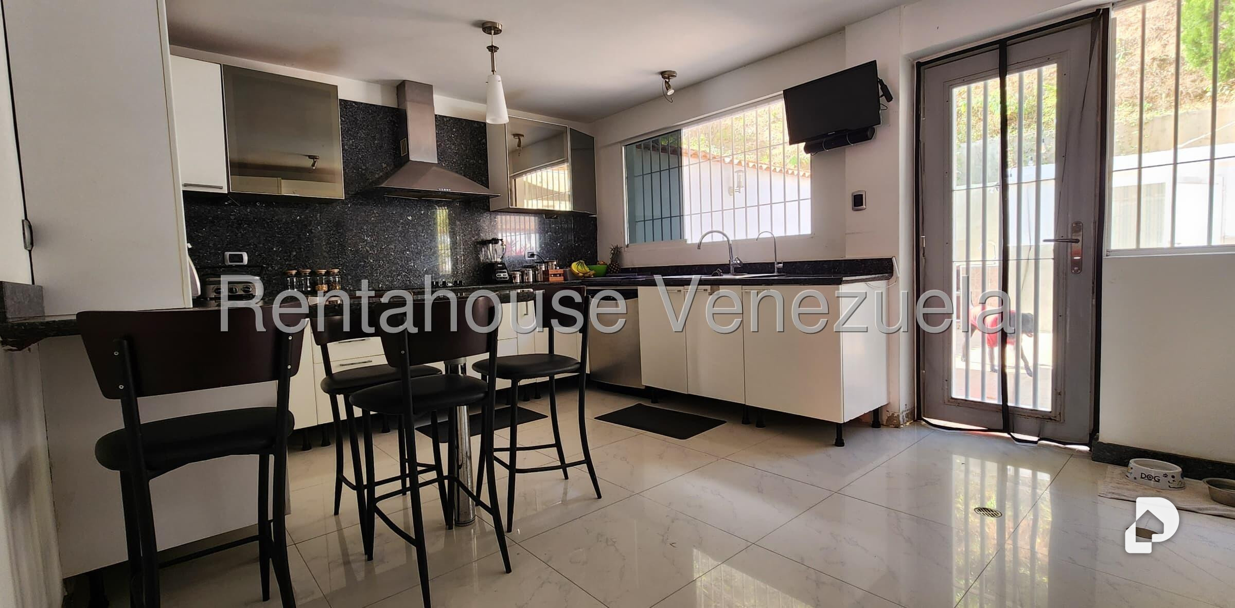 Casa en Alto Prado, Caracas – 16