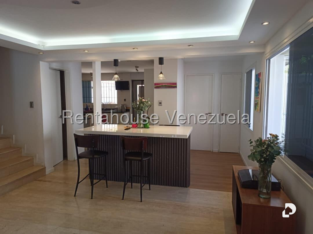 Casa en Alto Prado, Caracas – 14