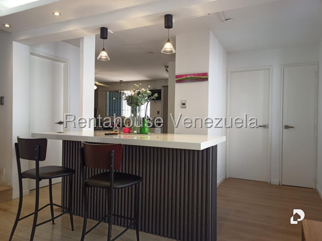 Casa en Alto Prado, Caracas – 11
