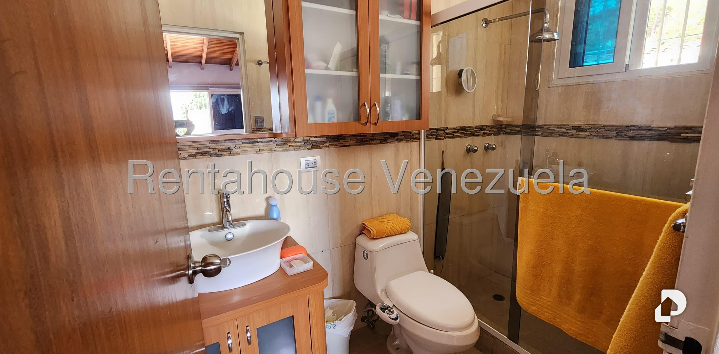 Casa en Alto Prado, Caracas – 28