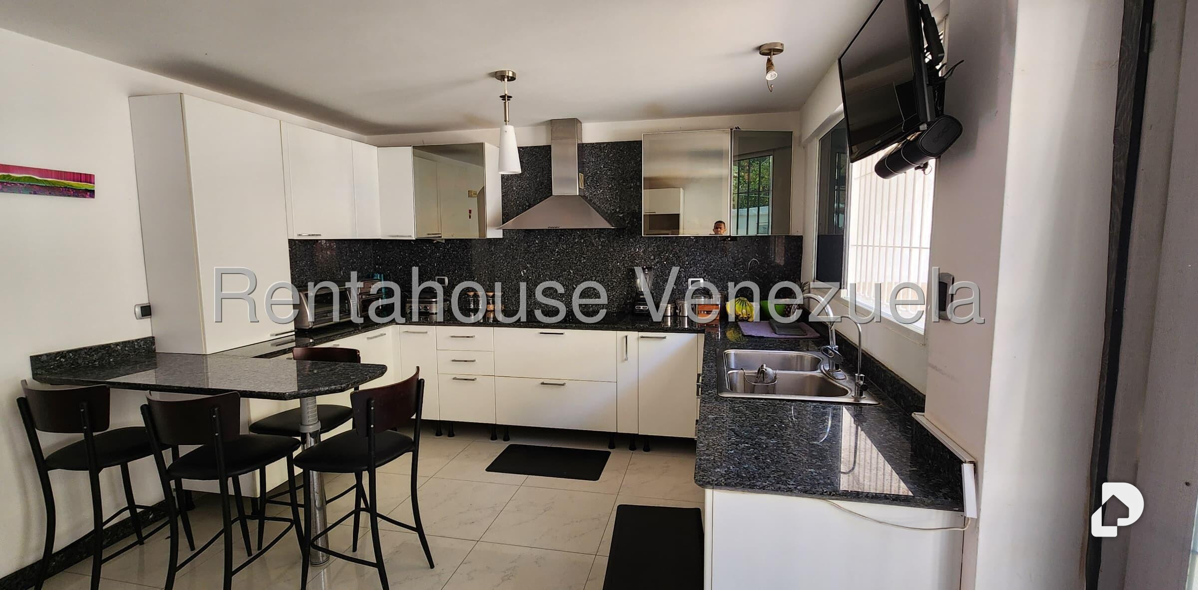 Casa en Alto Prado, Caracas – 15