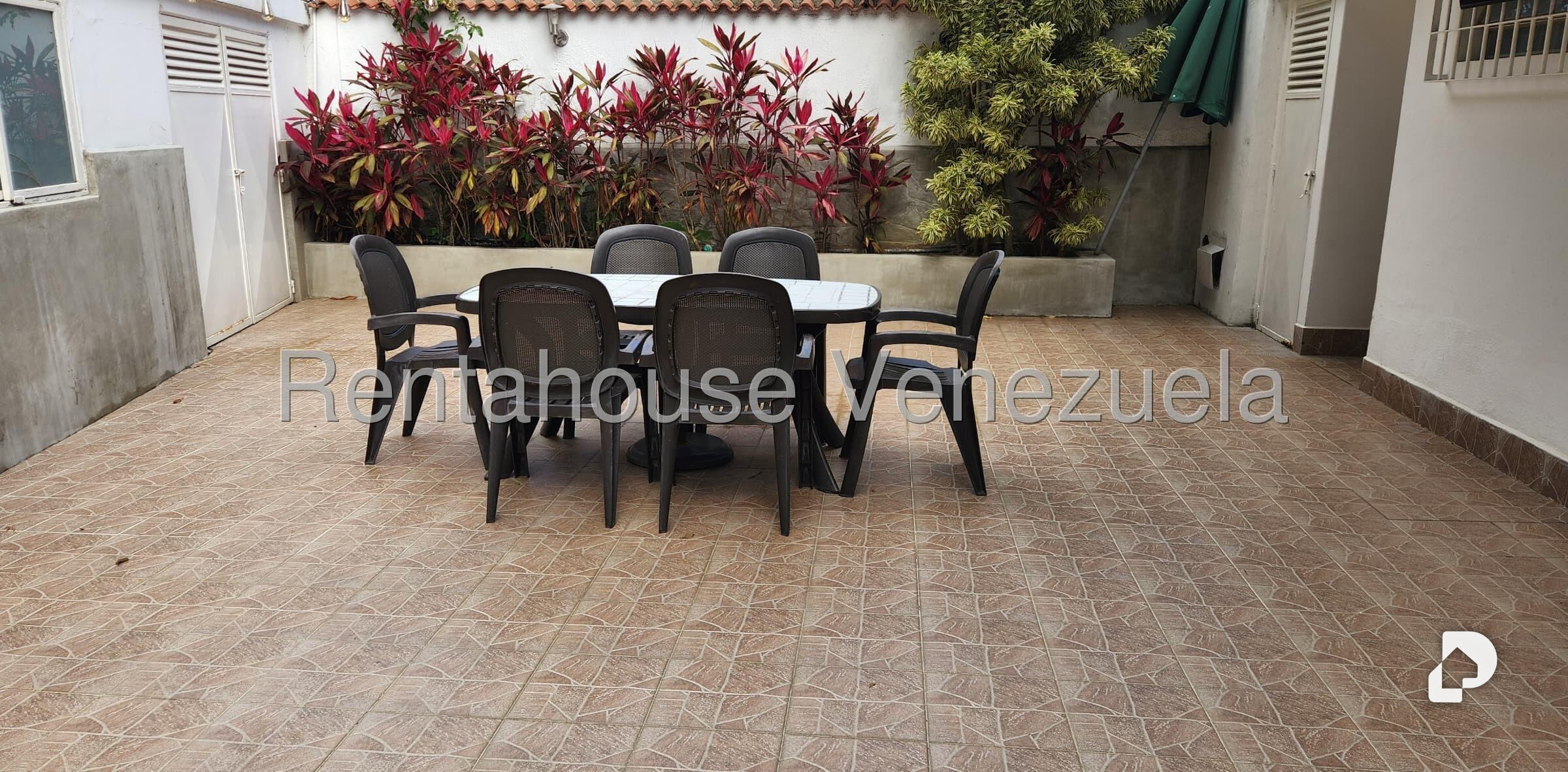 Casa en Alto Prado, Caracas – 21