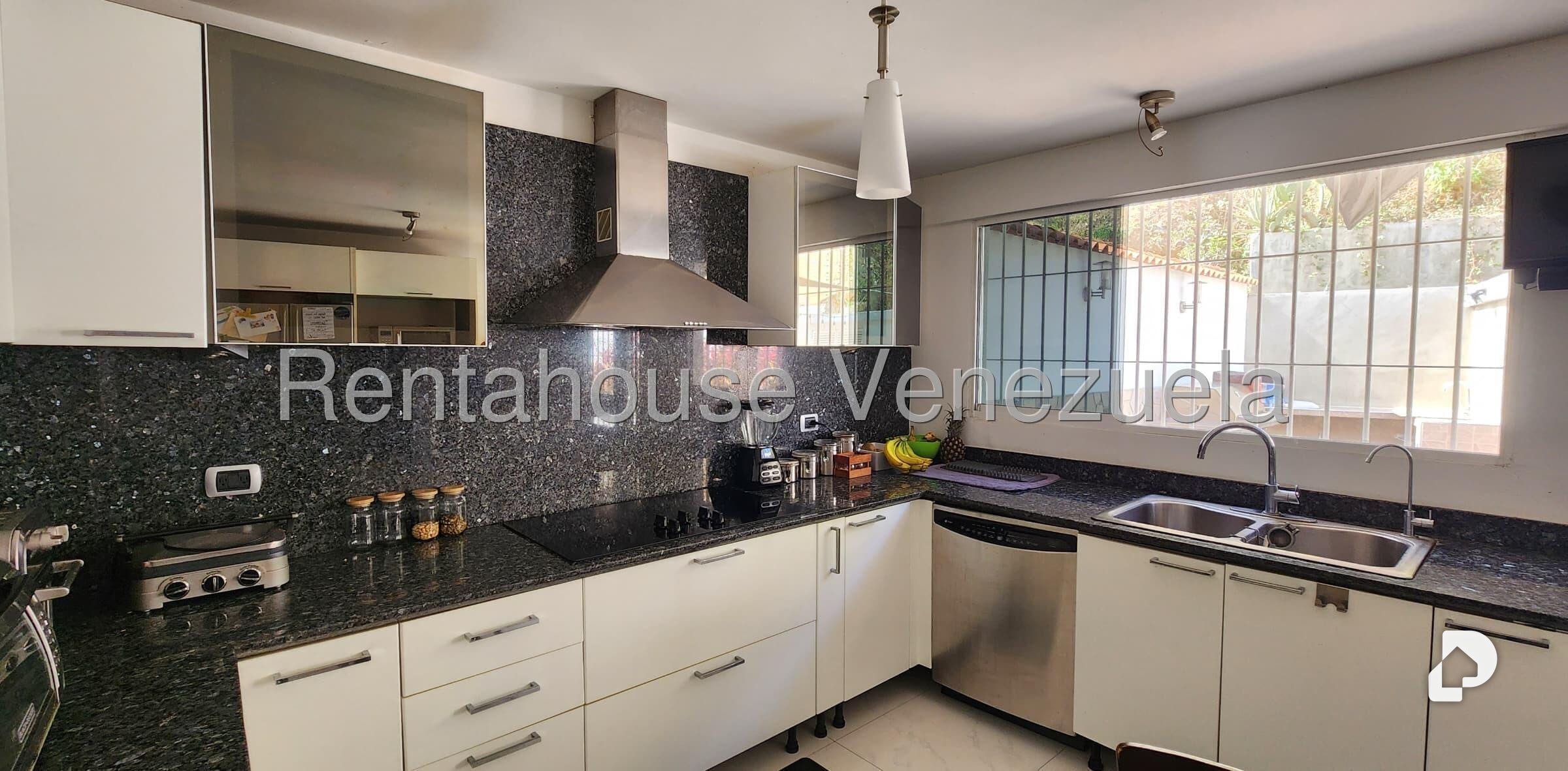Casa en Alto Prado, Caracas – 18