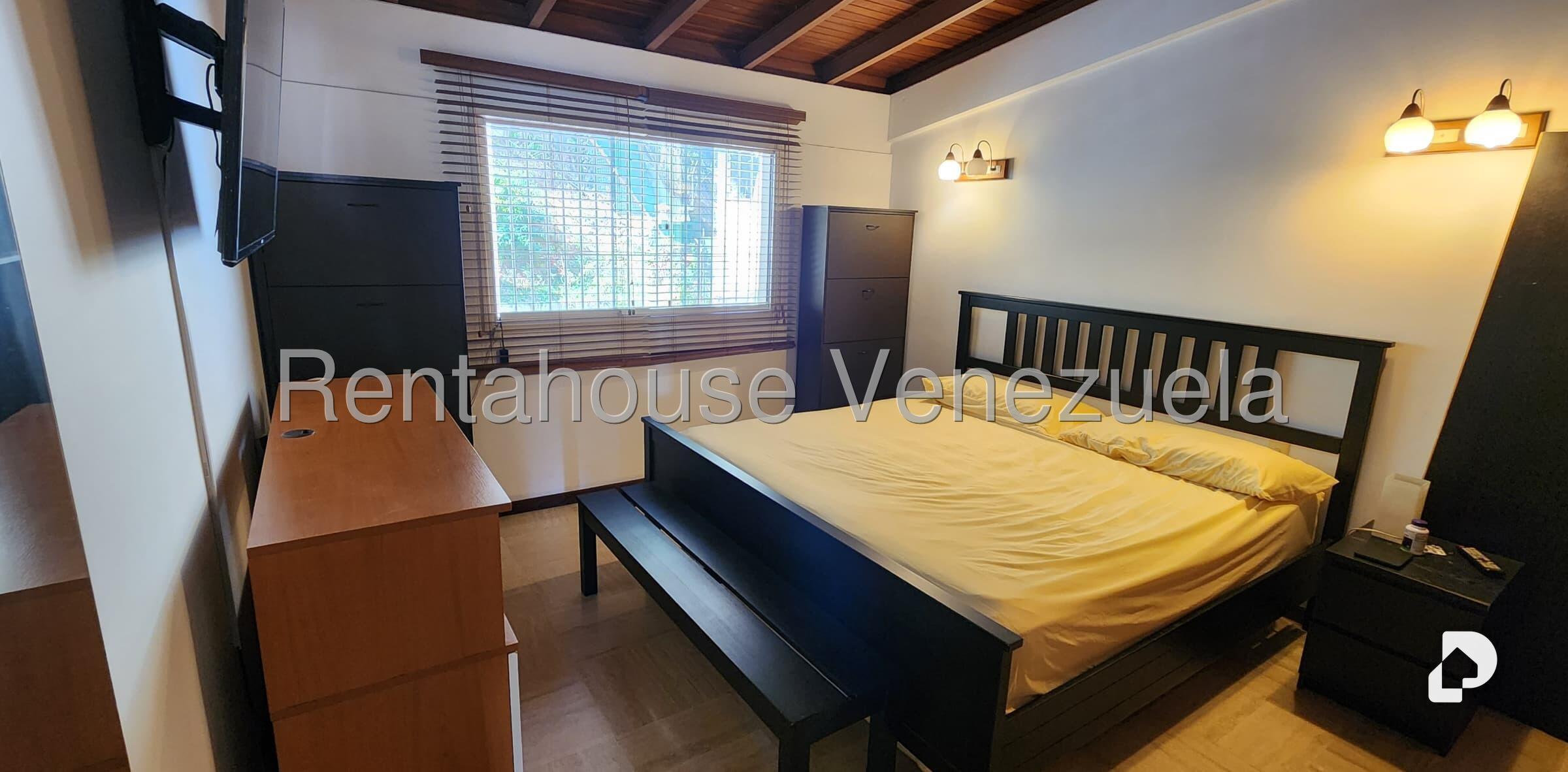 Casa en Alto Prado, Caracas – 30