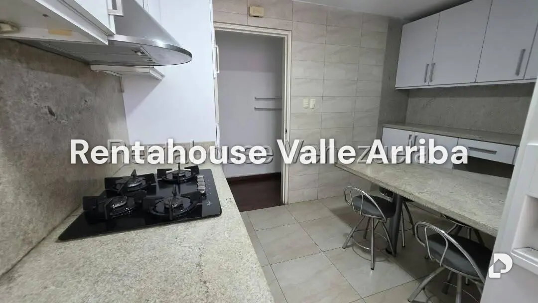Apartamento en Los Palos Grandes, Caracas – 4