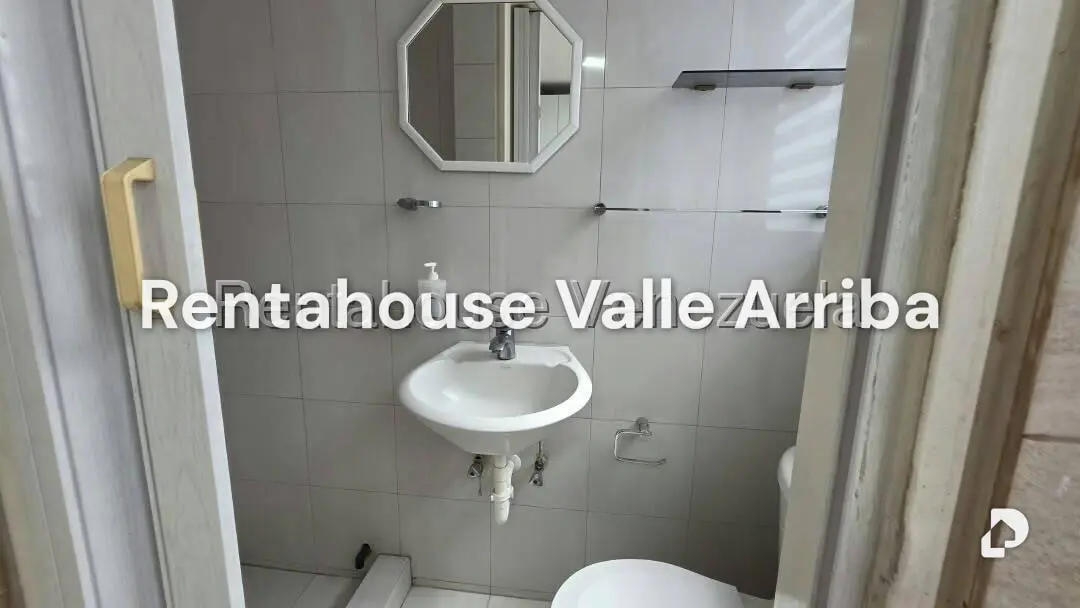 Apartamento en Los Palos Grandes, Caracas – 9