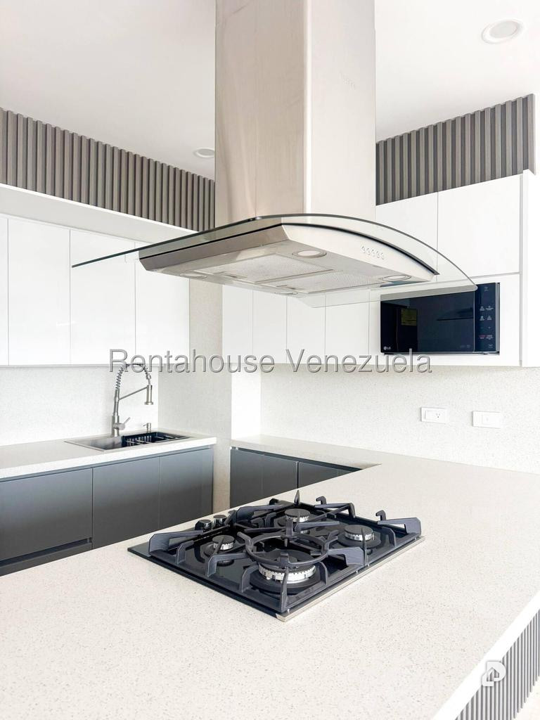 Apartamento en El Rosal, Caracas – 15