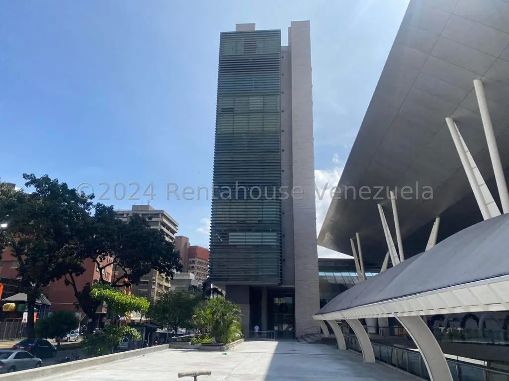 Office in Los Dos Caminos, Caracas - 1