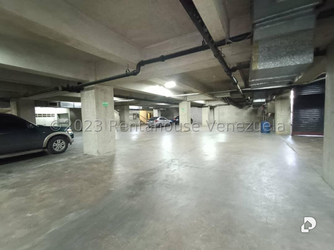 Edificio en La Urbina, Caracas – 6