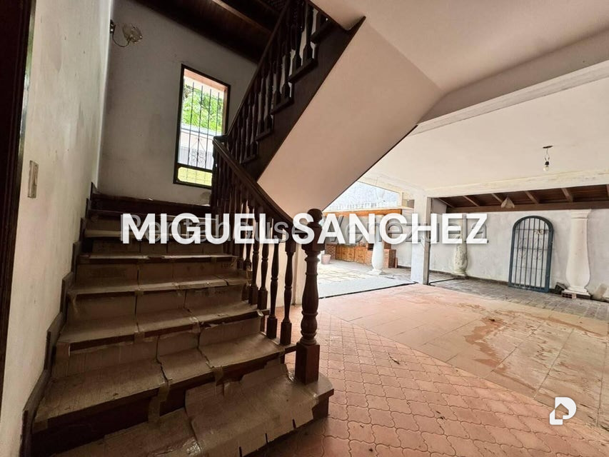 Casa en Santa Paula, Caracas – 14