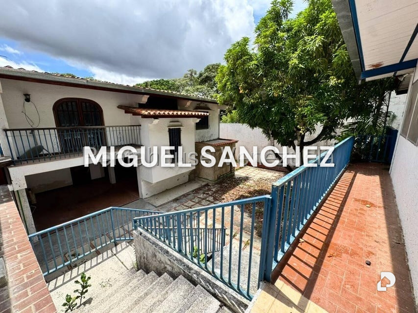 Casa en Santa Paula, Caracas – 8