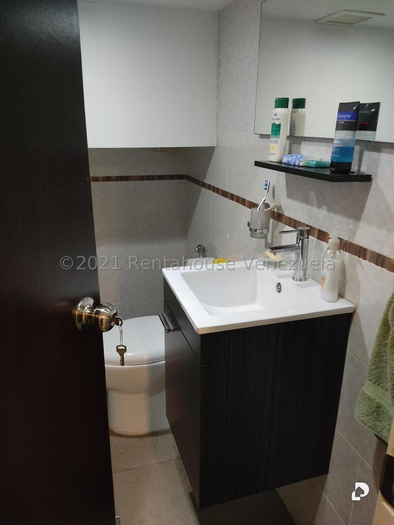 Local comercial en Las Mercedes, Caracas – 18