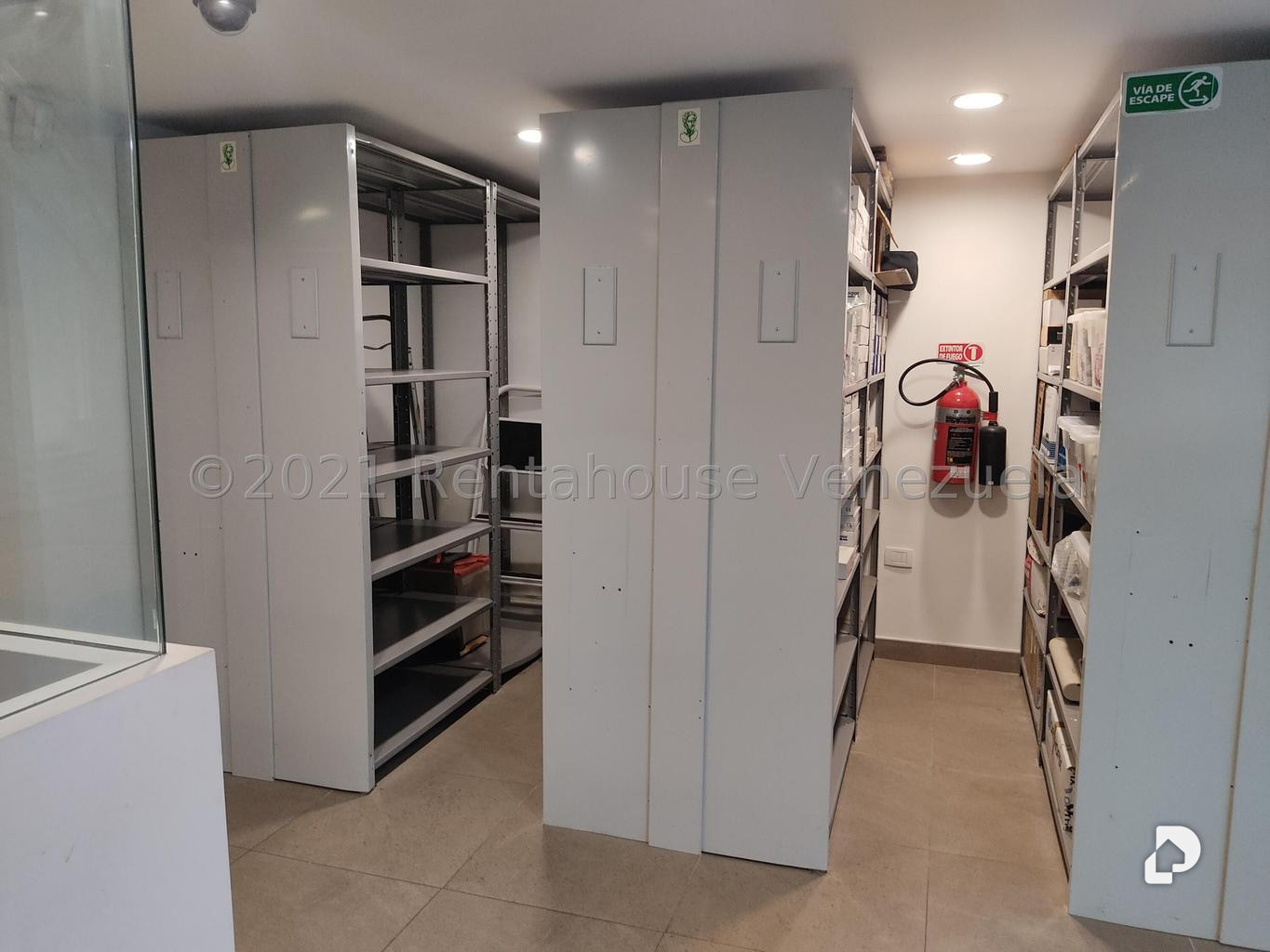 Local comercial en Las Mercedes, Caracas – 12